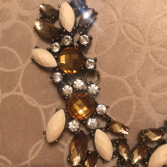 Erica Lyons Statement Necklace - Picture 6 of 8